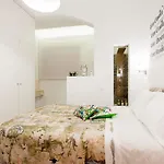 Ginjinha House - 4 - Bairro Alto - With Ac By Lisbeyond